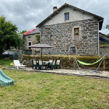 Дом отдыха Maison De Famille Au Plateau Du Mezenc Les Vastres