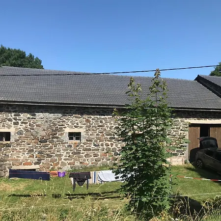 Maison De Famille Au Plateau Du Mezenc Feriehus *