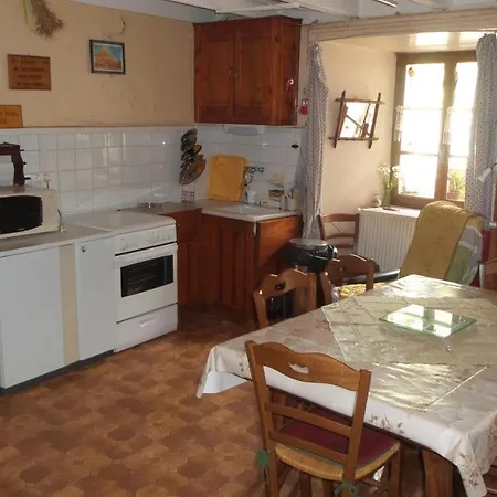 Maison De Famille Au Plateau Du Mezenc بيت للعطل Les Vastres