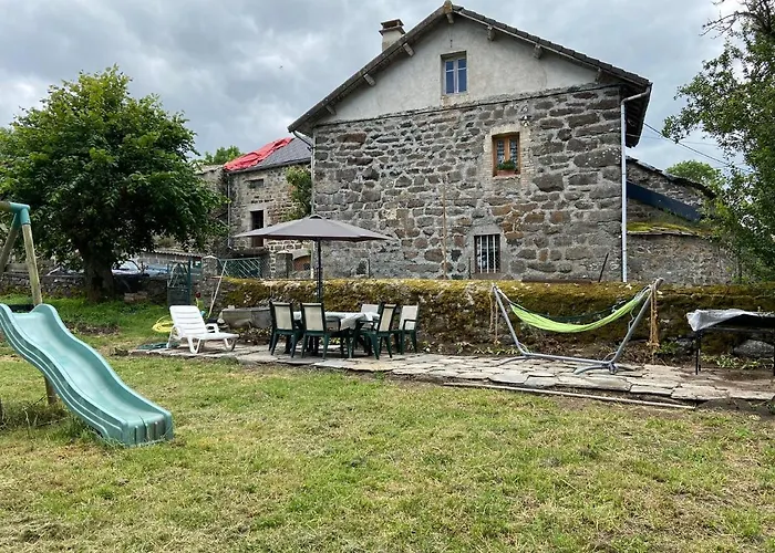 Дом отдыха Maison De Famille Au Plateau Du Mezenc Les Vastres