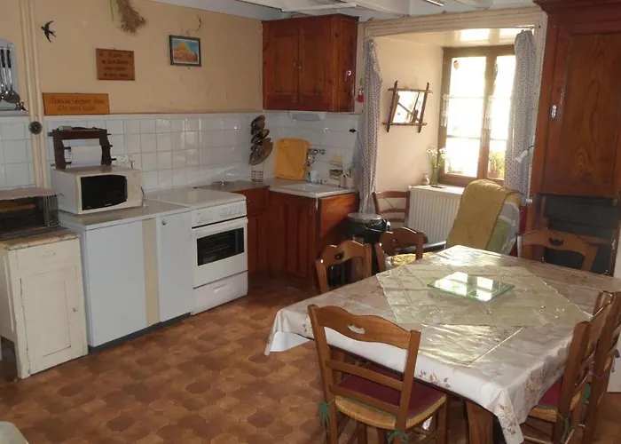 Maison De Famille Au Plateau Du Mezenc 펜션 Les Vastres